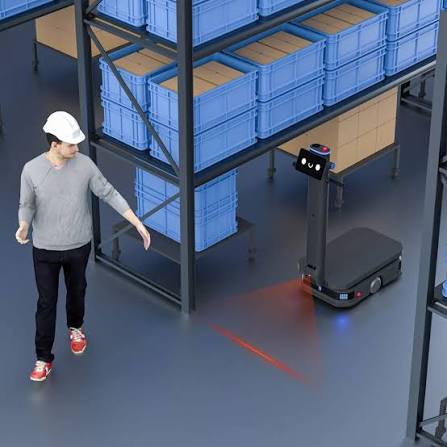 Robot vận chuyển công nghiệp PUDU T600 600kg | AMR tải trọng nặng