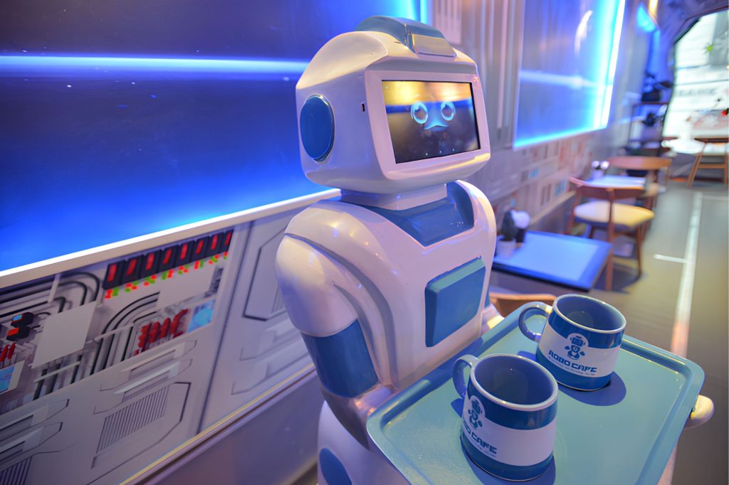 Robot phục vụ quán cafe là gì? Nhận biết robot đang làm đúng vai trò nào trong quán
