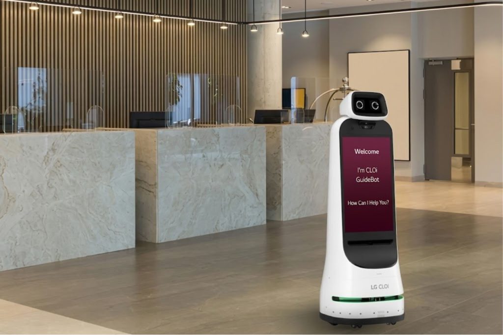 Robot hướng dẫn khách là gì và nhiệm vụ thực tế của hệ thống nằm ở đâu?