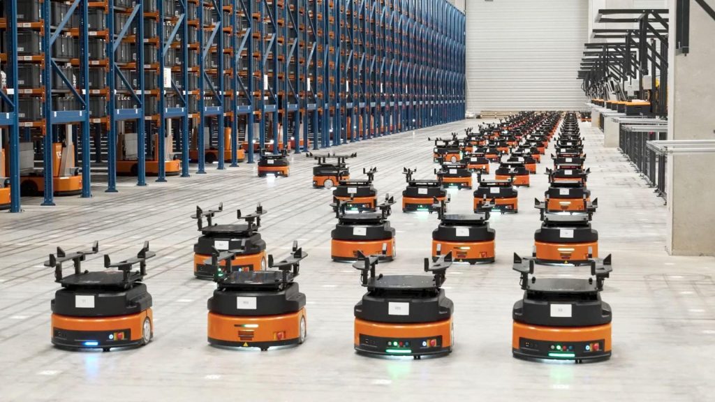 Khi nào nên mở rộng từ một robot thành cả hệ thống? Kiểm tra năng lực đội robot trước khi tăng số lượng